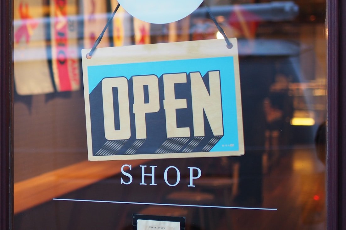 TikTok Shop Agency: Flat Fee vs. Percentage of GMV